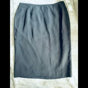 𝅺CALVIN Klein black pencil skirt size 8